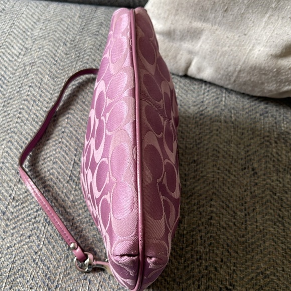 Coach Light Purple Canvas C Signature Patent Leather Trim Wristlet Wallet - Picture 12 of 16